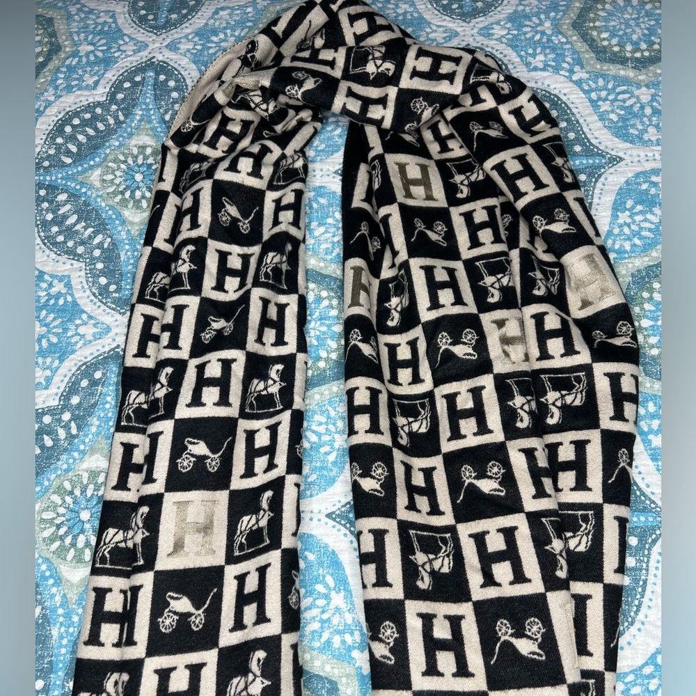 Hermes Men’s Scarf
